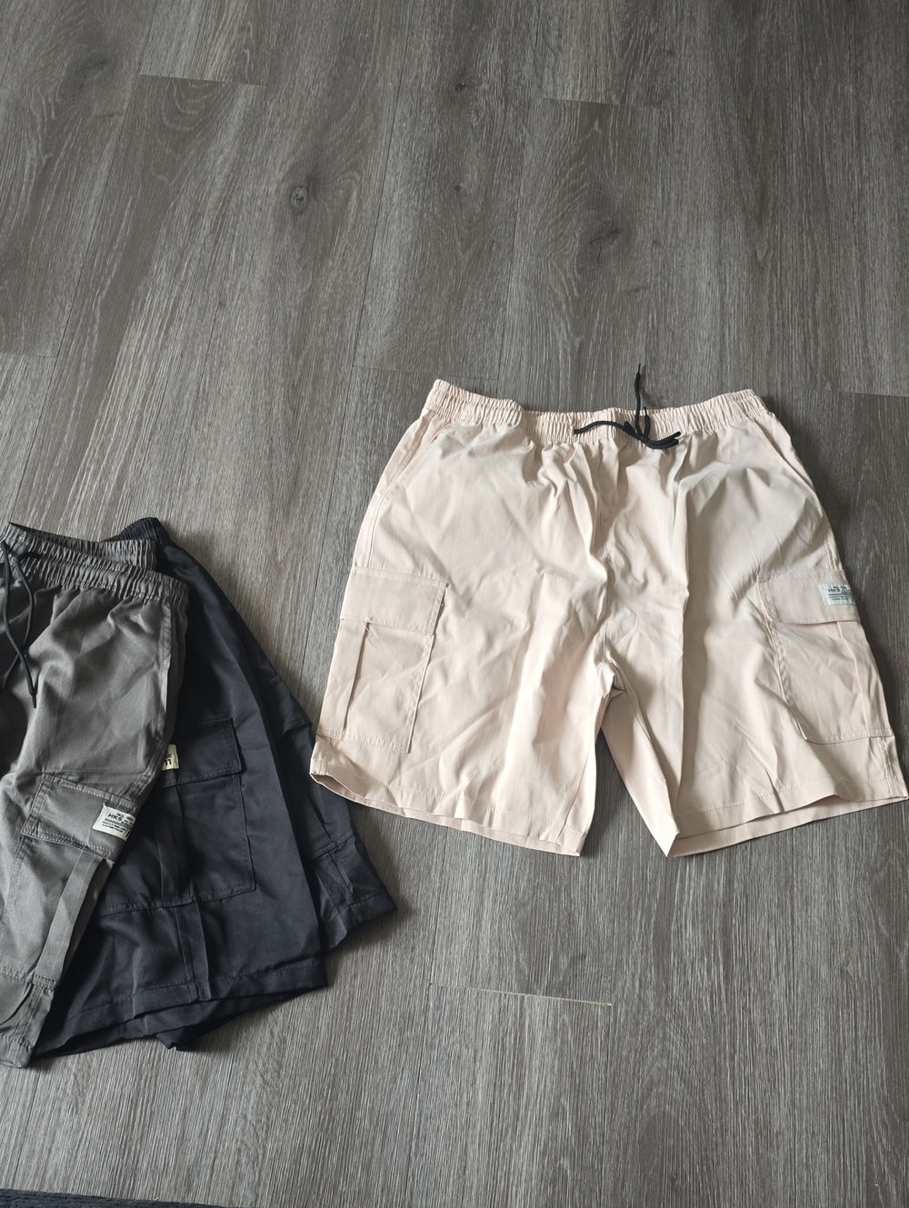 Men's Cargo Shorts in Light Beige, Black, Gray (3)